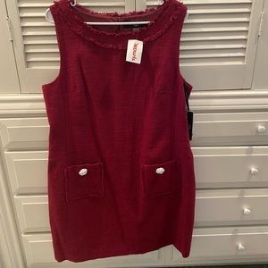 Beautiful holiday dress, red short sleeve.